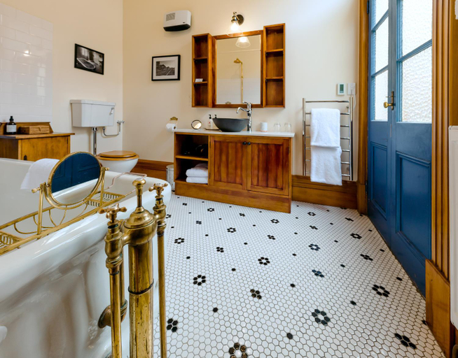 Bathroom 2