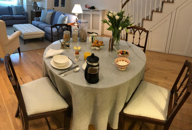 Others 4, Fulham B&B, London