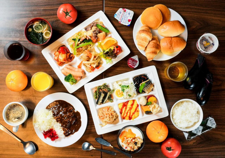 Food & Drinks 17