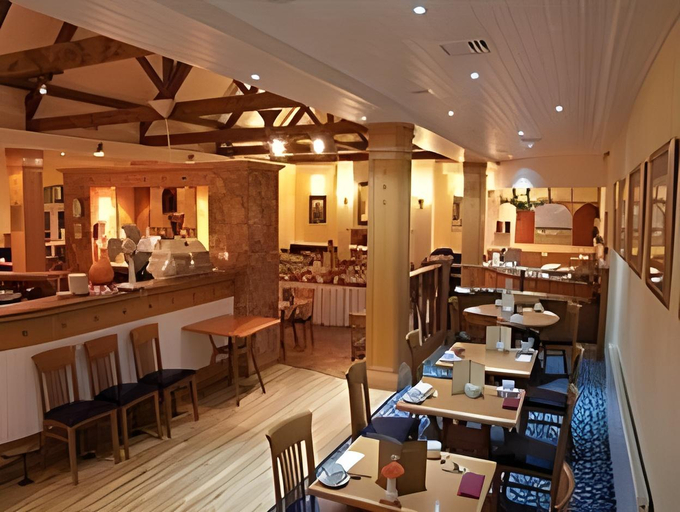 Food & Drinks 5, Champneys Forest Mere Hotel, West Sussex