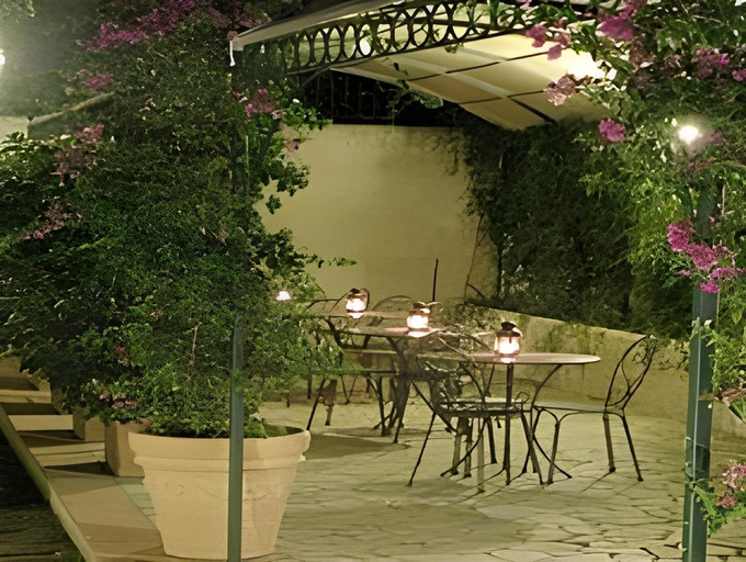 Others 5, Residence Torre Delle Viole, Salerno