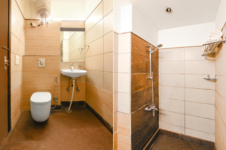 Bathroom 4, FabHotel Grand Boutique, Delhi