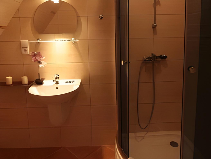 Bathroom 3, Hotel Willa Pod Skocznia, Tatra