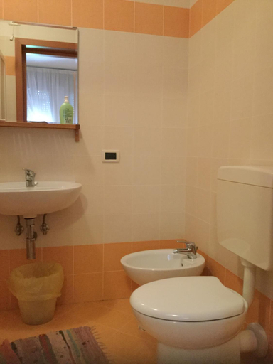 Bathroom 5, Albergo Adige, Padua