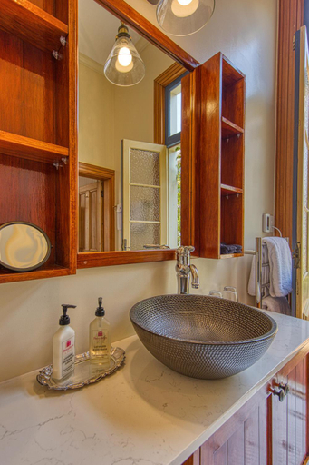Bathroom 7