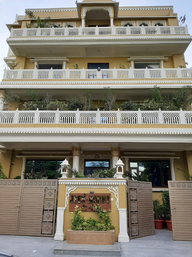 Exterior 9