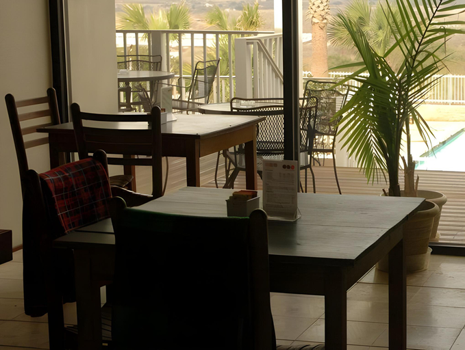 Food & Drinks 5, Hotel Alsace, Medina