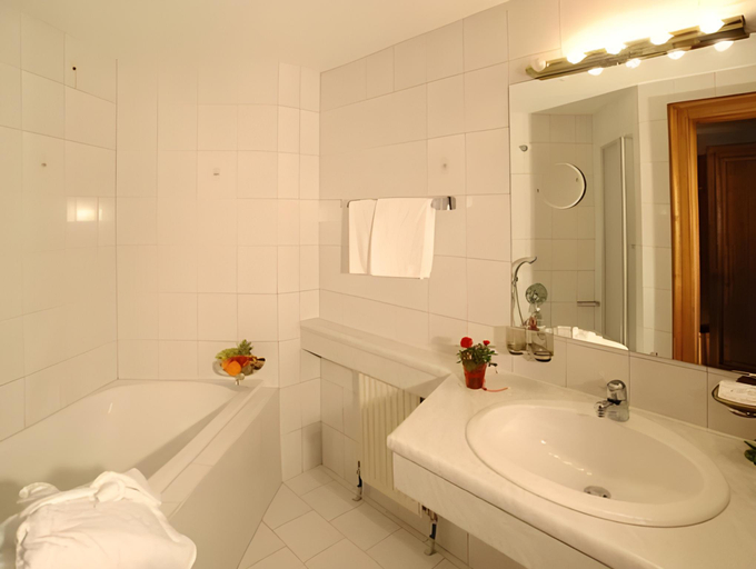 Bathroom 4, Natur Alpin Hotel Feichtner Hof, Landeck