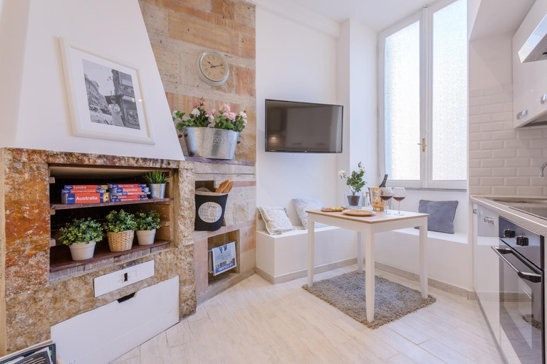 Others 2, TownHouse by the Spanish Steps, Rome