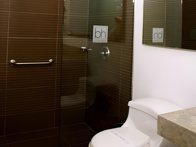 Bathroom 4, Hotel bh La Quinta, Santafé de Bogotá