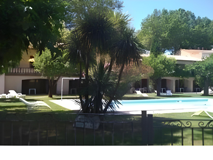 Sport & Beauty 5, Auberge de la Tour -Appartements-, Hérault