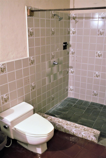 Bathroom 2, El Arca de Noe, Granada