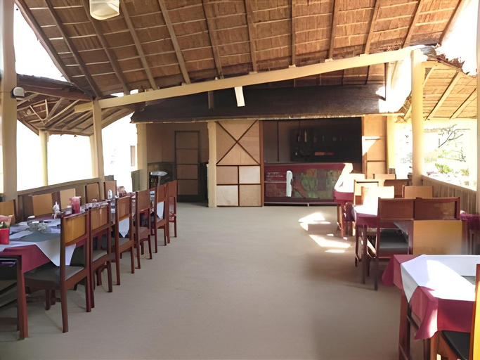 Food & Drinks, Nature Safari Lodge, Bheri