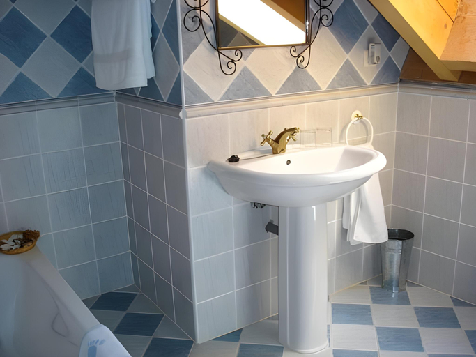 Bathroom 2, El Molino de la Roperia, León