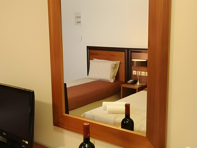 Bedroom 3, Philippeio Hotel, East Macedonia and Thrace