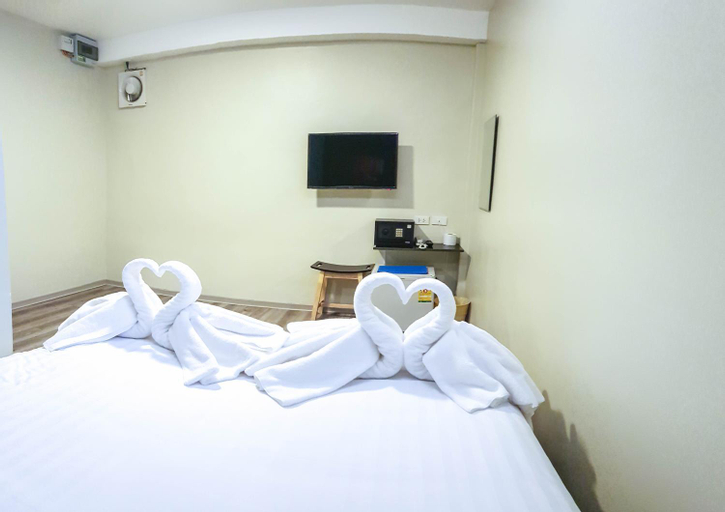 Bedroom 12