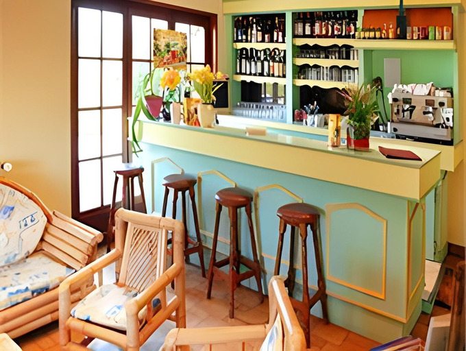 Food & Drinks 5, Logis Les Charmilles Chalon-sur-Saone Sud, Saône-et-Loire