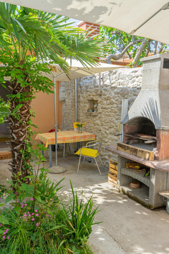 Others 3, Eleonora Apartments Free Parking, Garden & 5 Min to Beach, Zadar