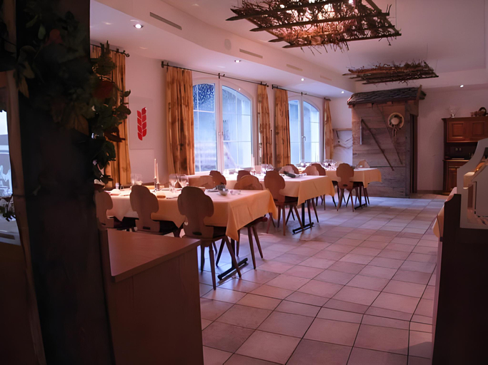 Food & Drinks 5, Hotel Arkanum, Leuk
