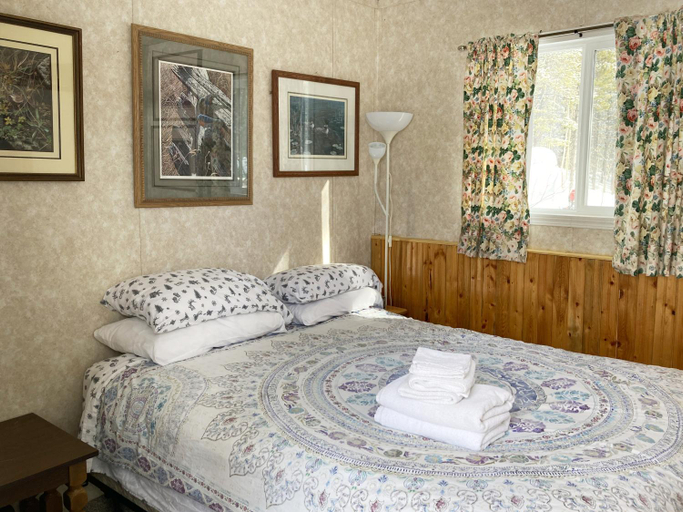 Bedroom 3, Jade City Motel, Okanagan-Similkameen