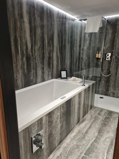 Bathroom 5