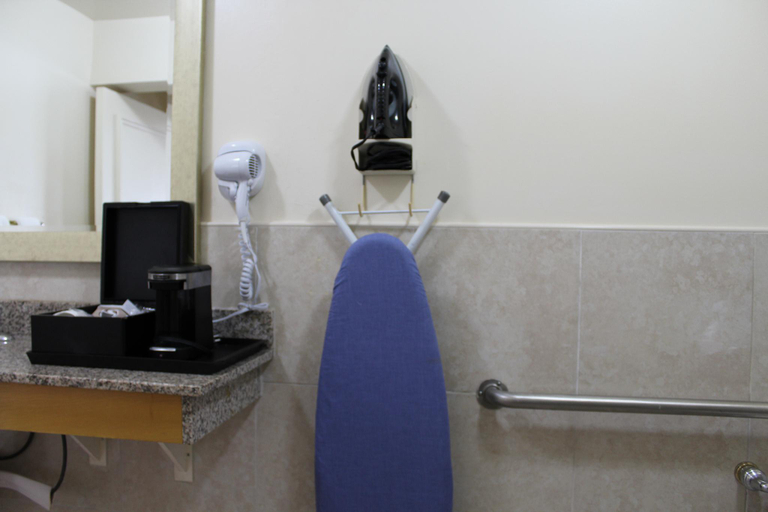 Bathroom 25