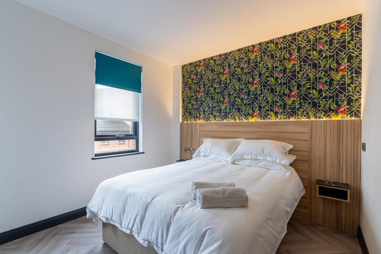 Bedroom 3, Hotel No.9, Derry and Strabane