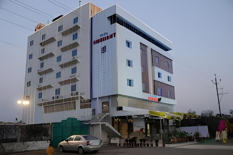 3, siddhant villa luxury hotel , Indore