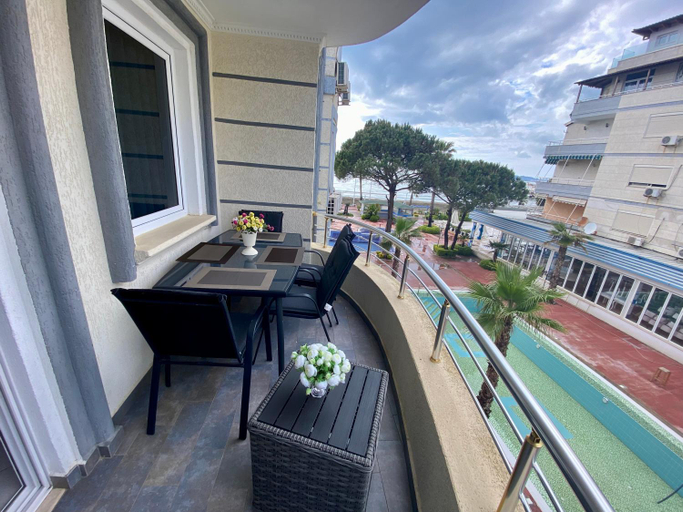 Others 5, Sunset Appartment, Kavajës