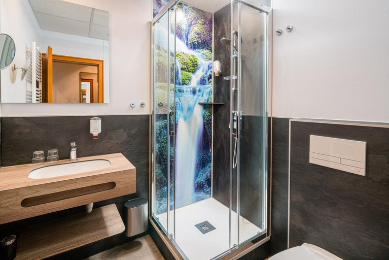 Bathroom 4, Hotel Cafe Adler 24h self check in, Schwarzwald-Baar-Kreis