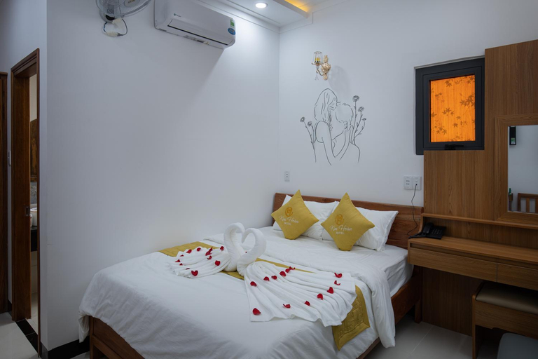 Bedroom 24