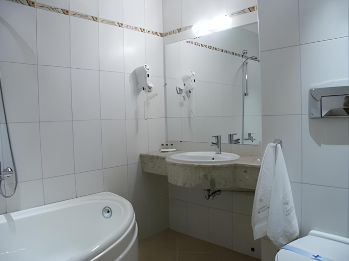 Bathroom 5, Hotel Premier - Veliko Tarnovo City Center, Panorama View, Veliko Tarnovo
