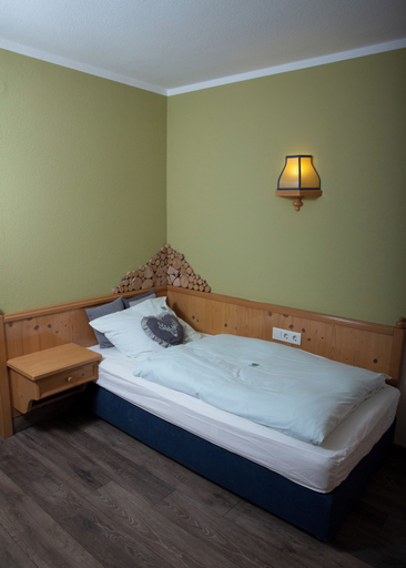 Bedroom 4, Hotel Waldberg, Städteregion Aachen