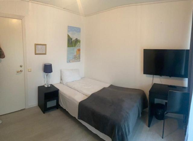 Bedroom 4, Sunde Fjord Hotel, Sula