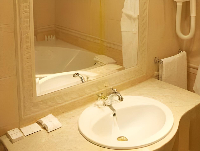 Bathroom 4, Drustar Hotel, Silistra