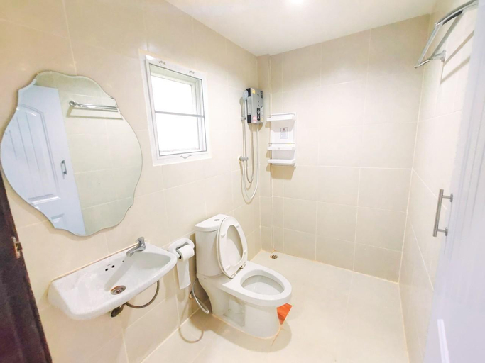 Bathroom 15