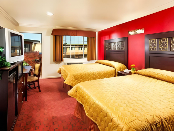 Bedroom 3, Studio Inn & Suites Downey, Los Angeles