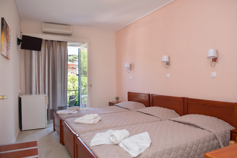 Bedroom 2, Hotel Solon, Peloponnese