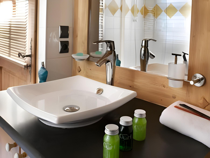 Bathroom 2, CGH Residences & Spas Le Cristal de l'Alpe, Isère
