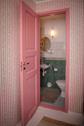 Bathroom 4, Klaara-Manni Holiday Center, Tori