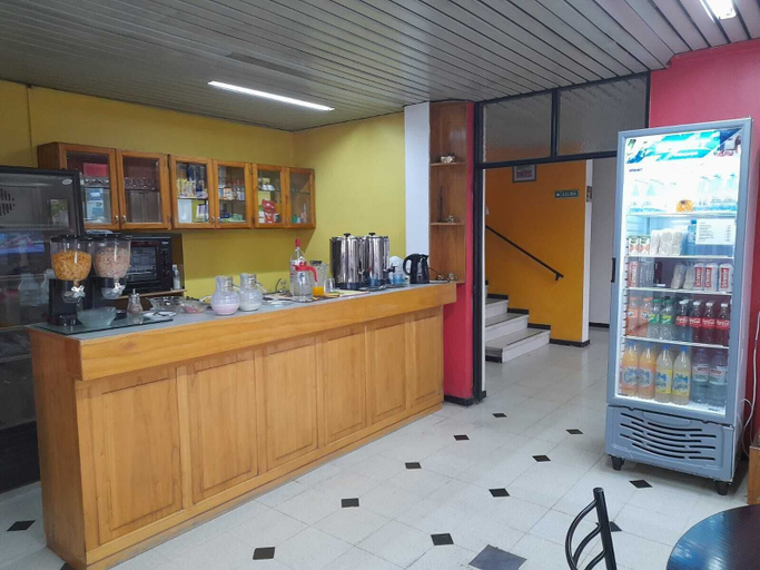 Food & Drinks 4, Hotel Bari, Capital