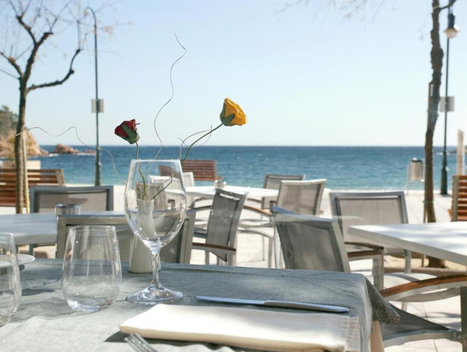 Food & Drinks 2, Apartaments Tamariu, Girona