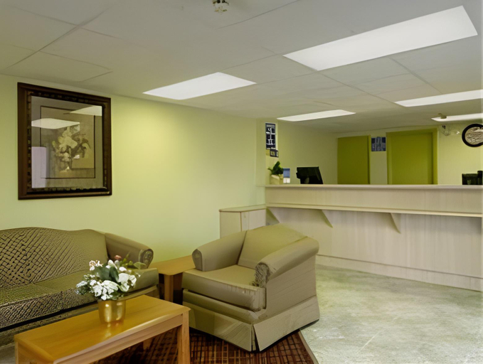 Public Area, Days Inn & Suites by Wyndham Springfield on I-44, Greene