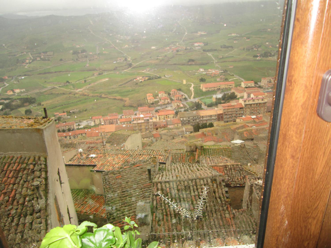 2, Casa e Putia, Palermo