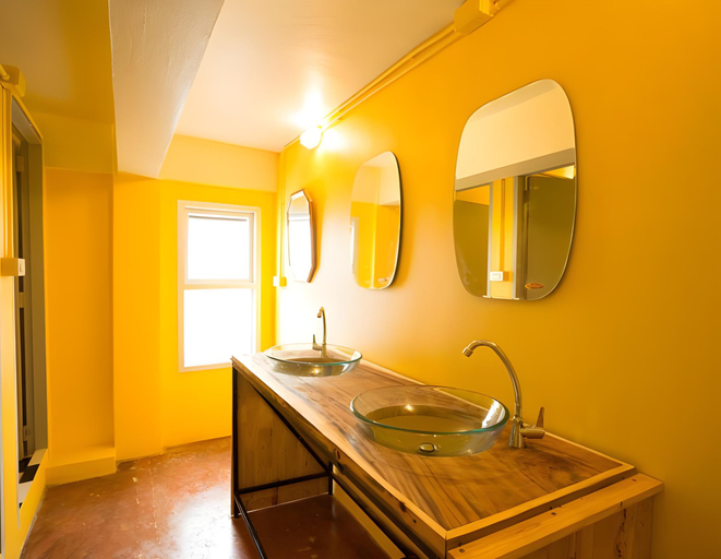 Bathroom 4, Oldie and Sleepy Hostel, Muang Udon Thani