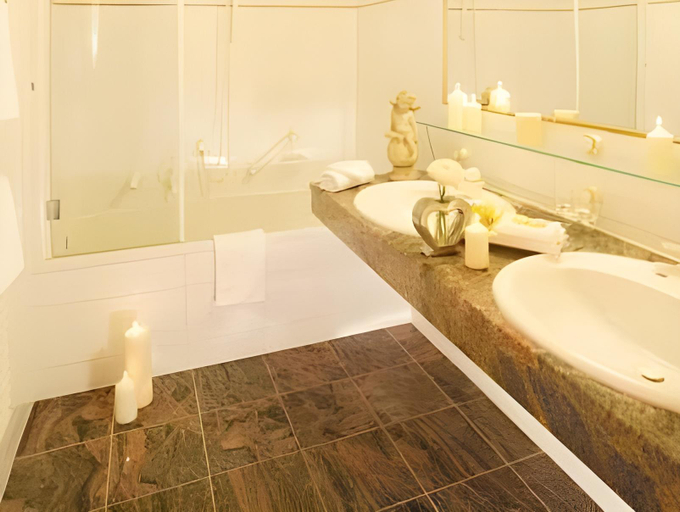 Bathroom 5, Hotel Sonne Ischgl, Landeck