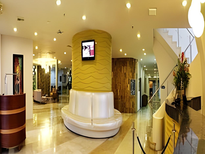 Public Area 2, Howard Johnson Hotel Versalles Barranquilla, Barranquilla