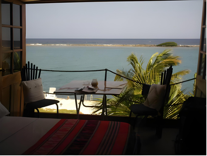 Others 4, Coral Reef Beach Aruba
