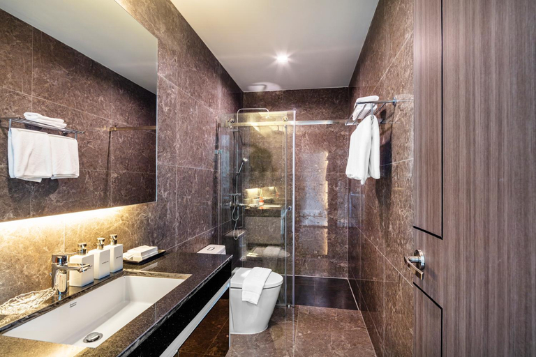 Bathroom 7
