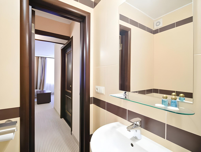 Bathroom 4, Wellland Hotel, Iaremchans'ka
